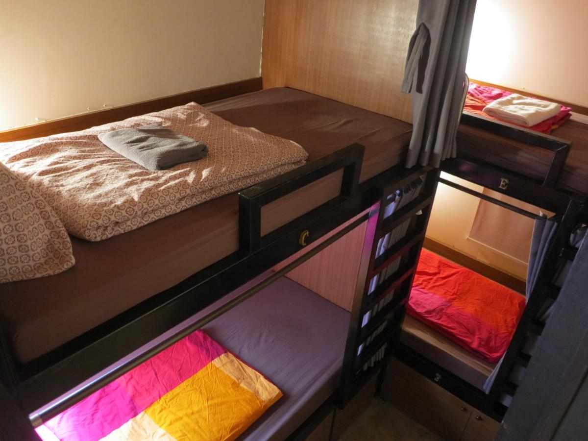 Non House Bangkok บ้านนอนโฮสเทล Extérieur photo